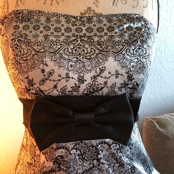 4[Ruby Rox] New! Formal ruffle shiny party dress - Picture 2 of 8